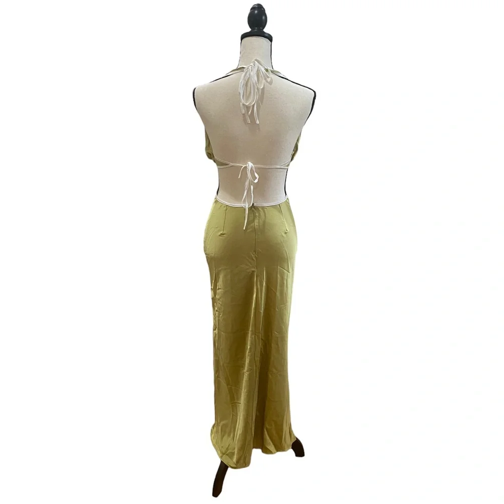 Contrast Trim Cutout Halter Maxi Dress - Picture 2 of 2